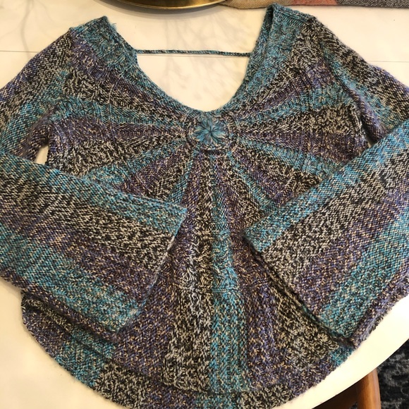 Free People knit crop sweater. Oversized. - Picture 5 of 8